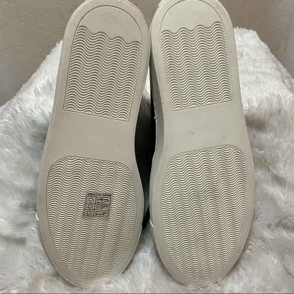 Sylvia Noster Folded Kiltie Slip on Sneakers Sz 7 - Picture 7 of 8